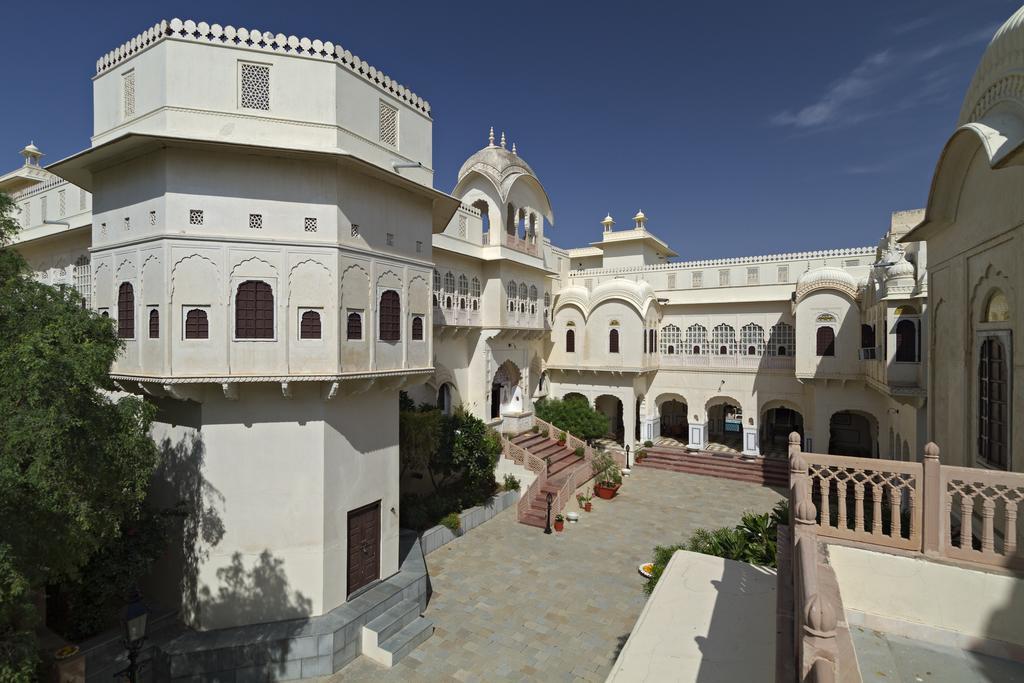 Alsisar Mahal- Heritage Hotel Exterior photo