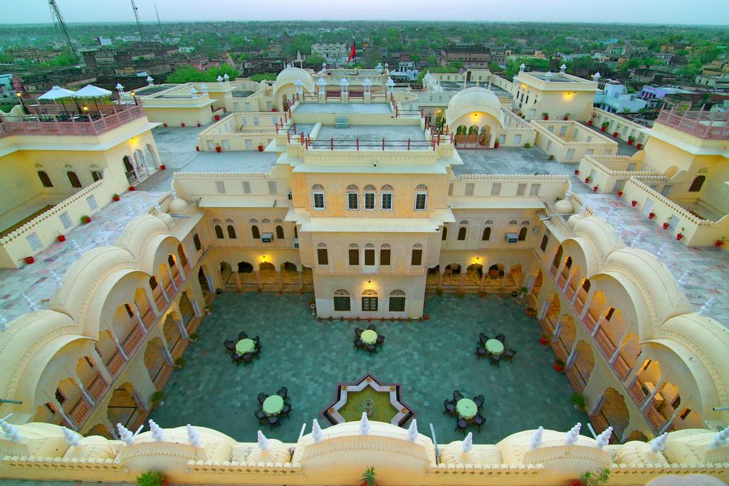 Alsisar Mahal- Heritage Hotel Exterior photo
