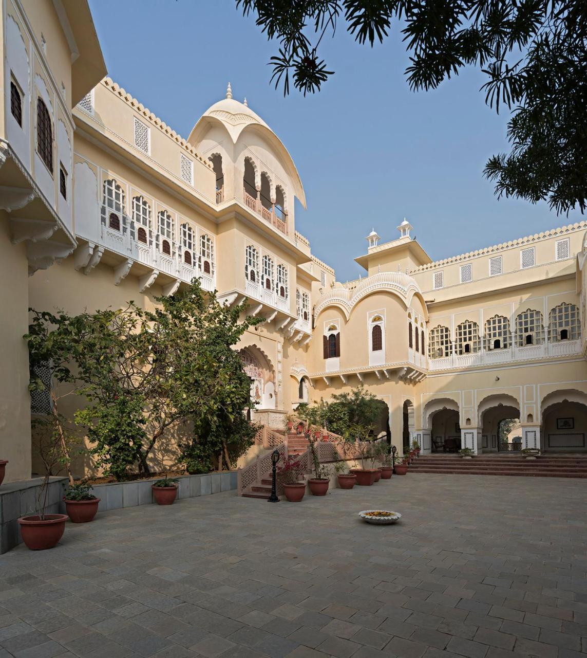 Alsisar Mahal- Heritage Hotel Exterior photo