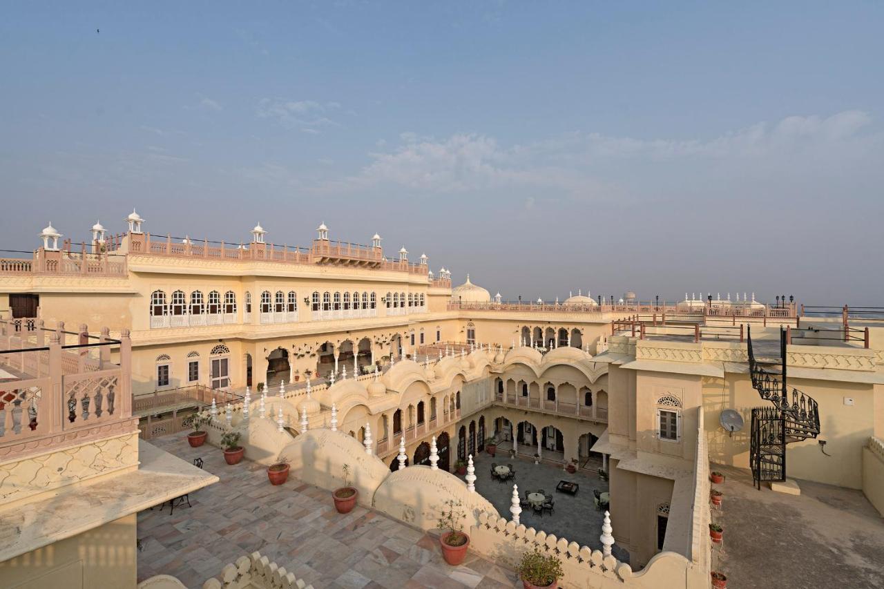 Alsisar Mahal- Heritage Hotel Exterior photo